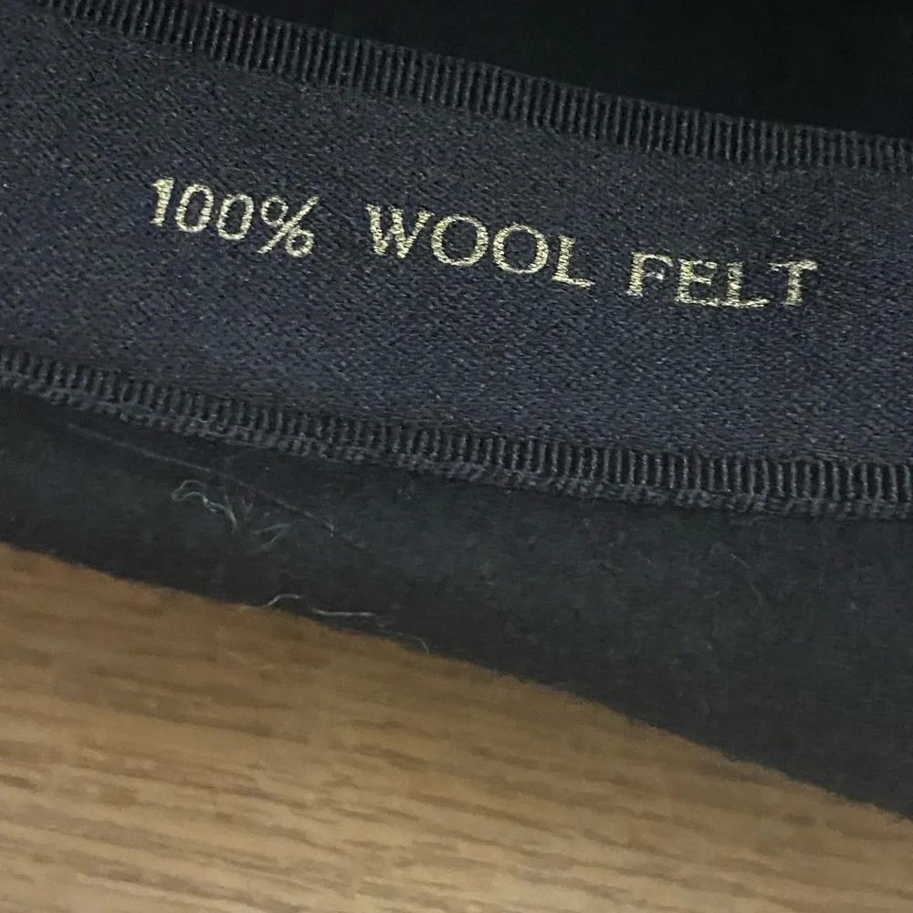 Vintage Black Mens Felted Wool Newsboy Cap Hat Size Medium Made In Czech Rep.